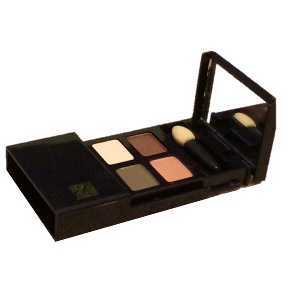 ⭐️️HP⭐️️ Estée Lauder Pure Color Eyeshadow