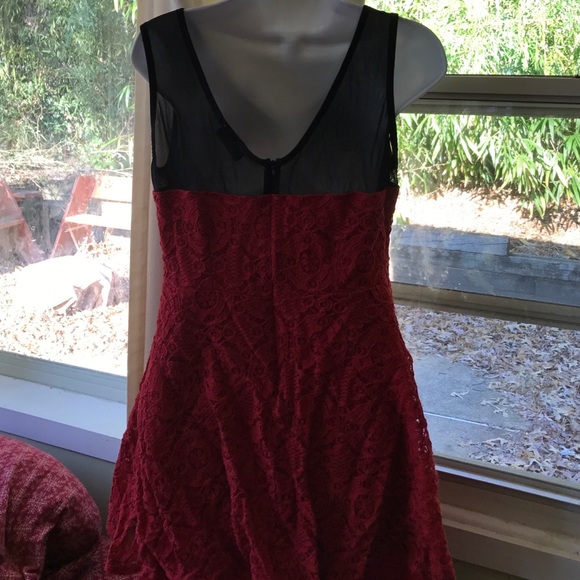 LAST CHANCE MOVING Pin up red lace black mod - Picture 3 of 4
