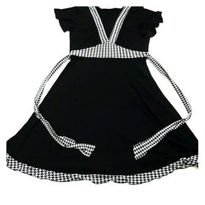 Black  and white dress sz 16