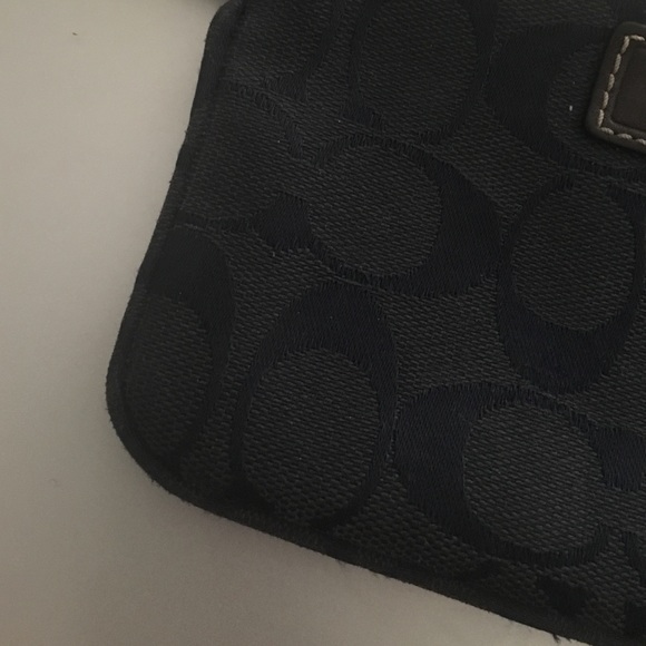 Authentic Navy Blue Coach Wristlet - Picture 2 of 4