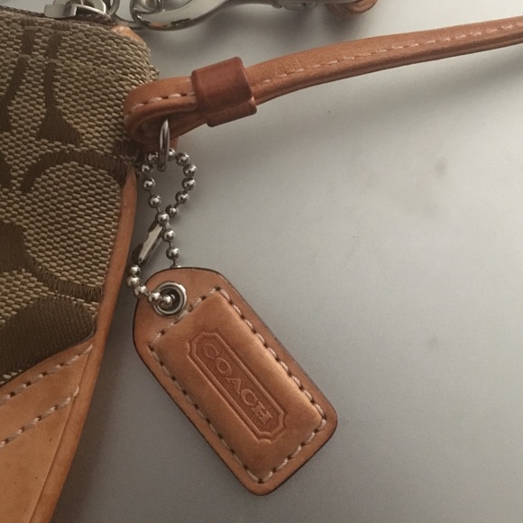 Authentic Coach Wristlet - Picture 3 of 4