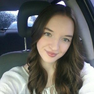 Meet your Posher, Annah