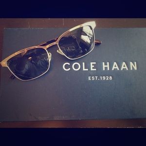 Auth Like new Cole Haan unisex sunglasses