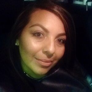 Meet your Posher, Roxana