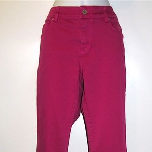 White House Black Market Blanc Slim Pant NWOT