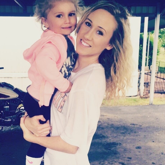 Meet your Posher, Victoria