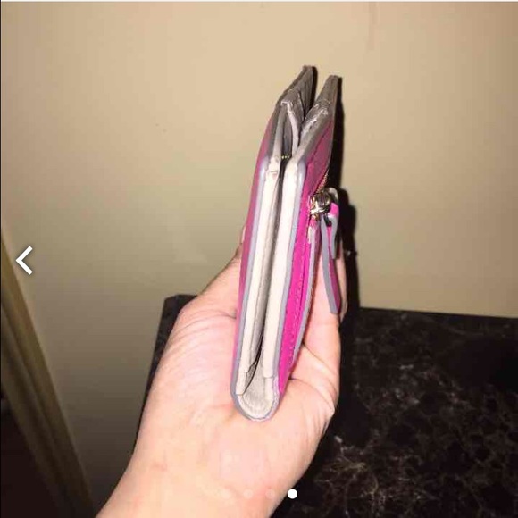 Kate Spade Wallet - Picture 4 of 4