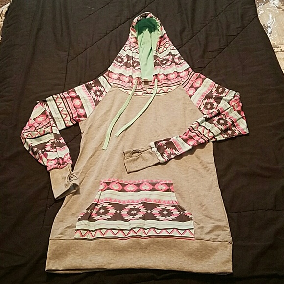 New Aztec long sleeve light hoodie