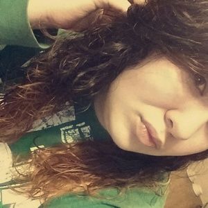 Meet your Posher, Deejah