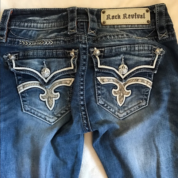 Rock Revival 'Etty' Bootcut Jeans!