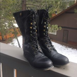 Charlotte Russe Combat boots❄️