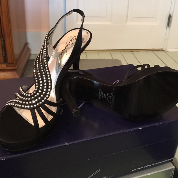 Shoes - Picture 2 of 2