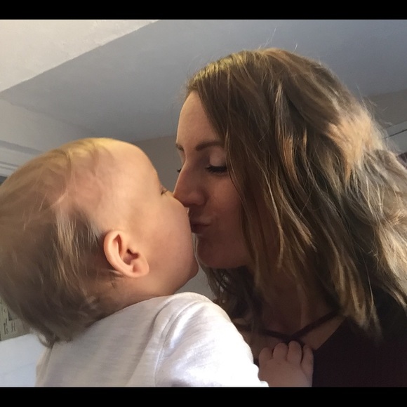 Meet your Posher, Rae Sheehan - Picture 3 of 4