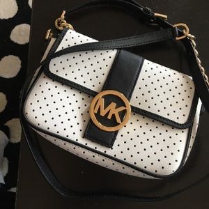 Auth like new Michael Kors crossbody leather bag