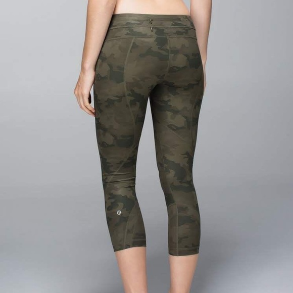 lululemon athletica Pants - Lululemon Camo Run Inspire Crops