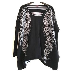 BETSEY JOHNSON sweater