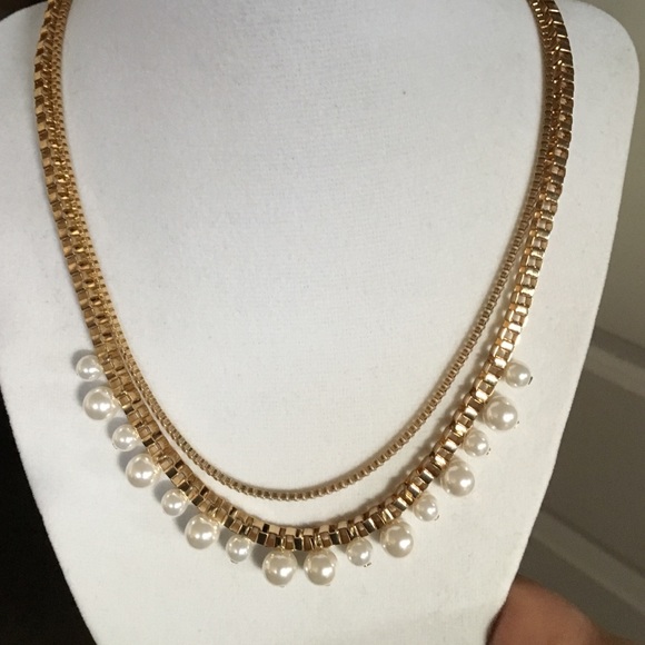 Gold box chain and pearl necklace