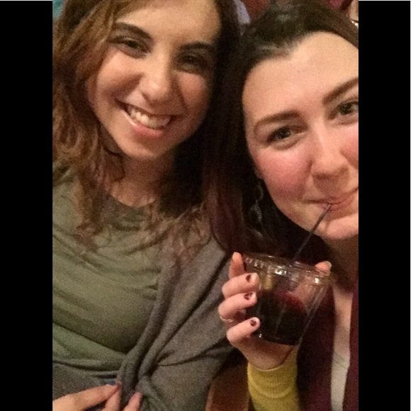 Meet your Posher, Sara - Picture 4 of 5