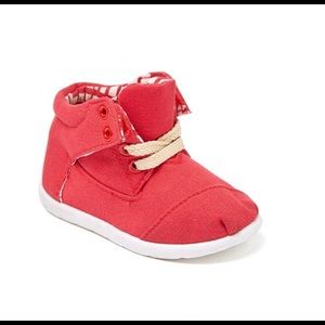 GIRLS RED TEXTILE UPPER LACE UP MID-TOP  SHOES