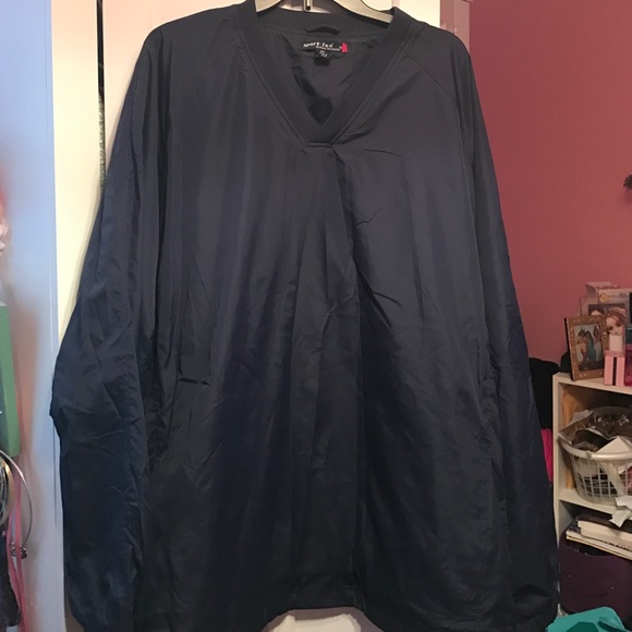 Men's v neck wind breaker