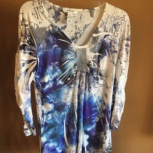 Blue and white tunic  blouse with silver design