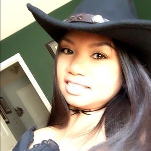 Meet your Posher, Mae