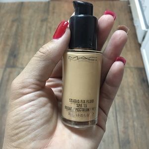 MAC studio fix fluid foundation NW13