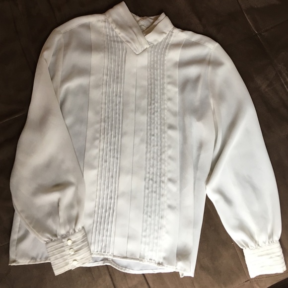💕Vintage White/Cream Pleated Blouse