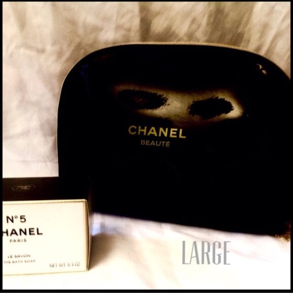 Amazing Large Travel/Cosmetics Bag