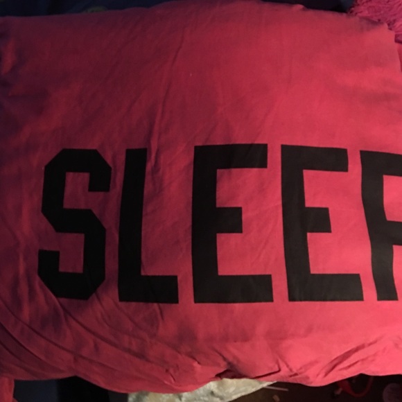 Victoria secret pillow casw