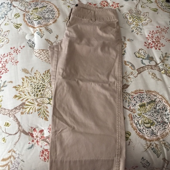 Khaki capris