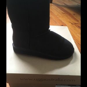 Black ugg like new