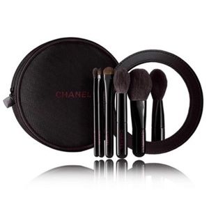 Chanel Les Mini Essential Mini Brushes Set of 5