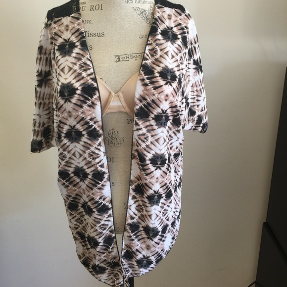 Rue21 Tops - Nwt super cute short sleeve layering jacket
