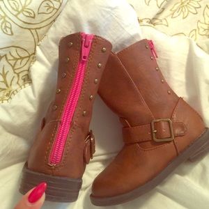 Toddler Cherokee Camel color boots size 8