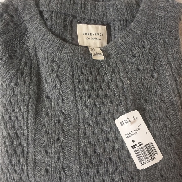 NWT Forever 21 Sweater❄️🌟