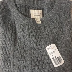NWT Forever 21 Sweater❄️🌟