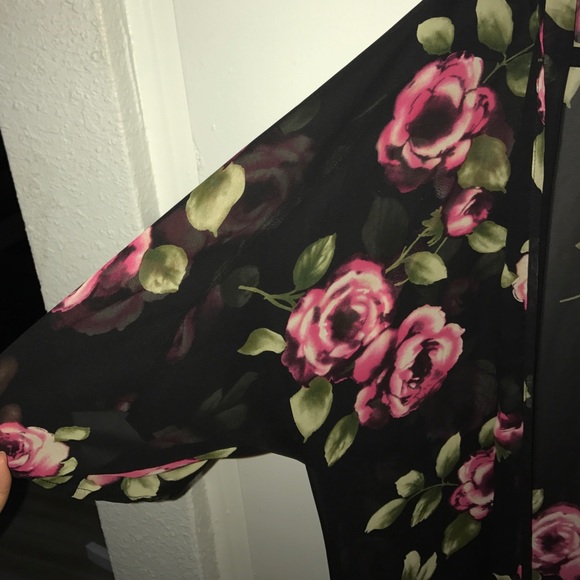 Forever 21 SHEER FLORAL Cardigan!! 🌸🌸😊😊 - Picture 3 of 4