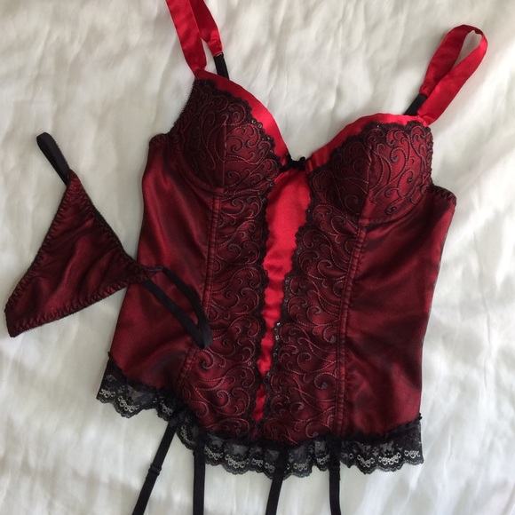 NWOT Stunning Bustier G-String Garter S Valentines