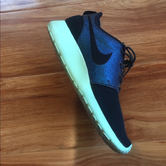 Nike Roshe Run World Cup Exclusive - Picture 2 of 4