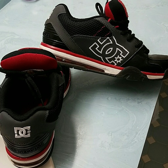 DC SHOES
