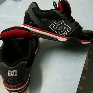 DC SHOES