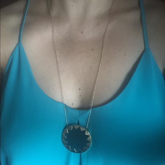 House of Harlow 1960 Sunburst Necklace