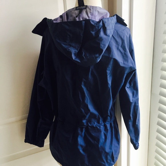 SOLD Patagonia hooded raincoat - Picture 2 of 4