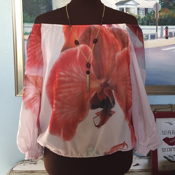 Alice + Olivia Tops - Alice + Olivia floral blouse