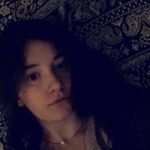 Meet your Posher, Alicia