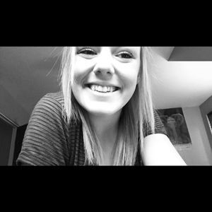 Meet your Posher, Olivia