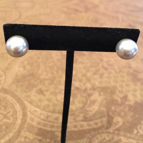 Grey Pearl Earrings made with Swarovski Elements