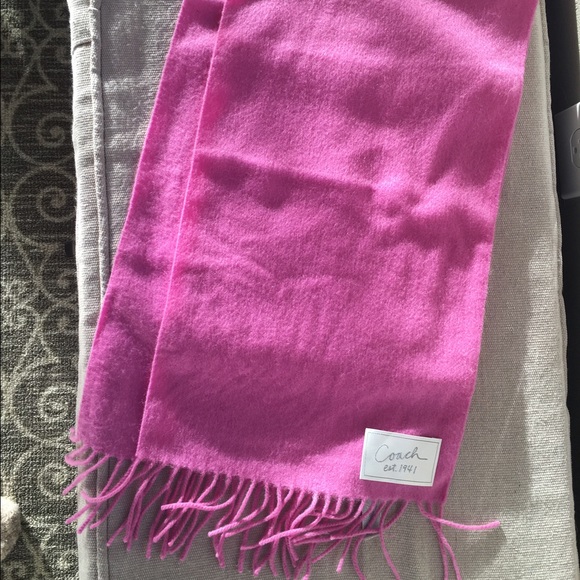 Coach Scarf - Picture 2 of 3