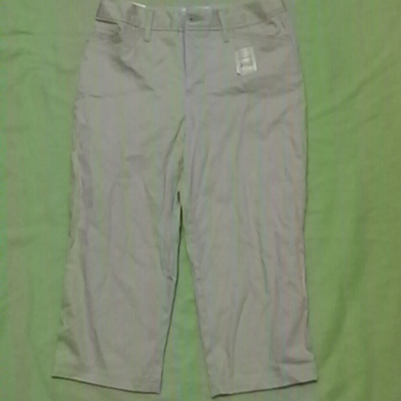 St. John's Bay Khaki Capris